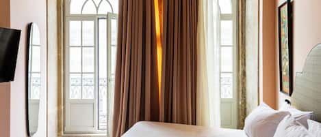 Superior-Zimmer, Stadtblick | Zimmersafe, Verdunkelungsvorhänge, Bügeleisen/Bügelbrett