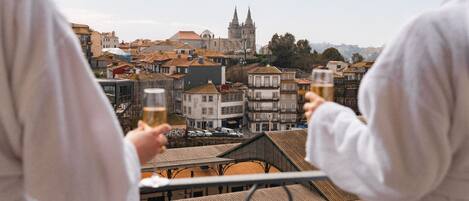 Comfort Double Room, Balcony, City View | In-room safe, blackout drapes, iron/ironing board, free WiFi