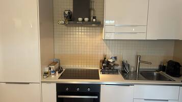 Four, plaque de cuisson