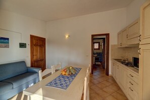 Apartment, 1 Schlafzimmer, Balkon | Wohnzimmer