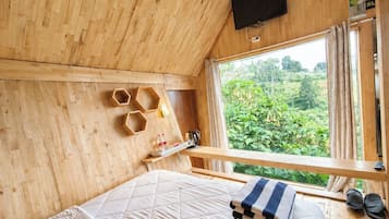 Junior Room | Soundproofing, bed sheets