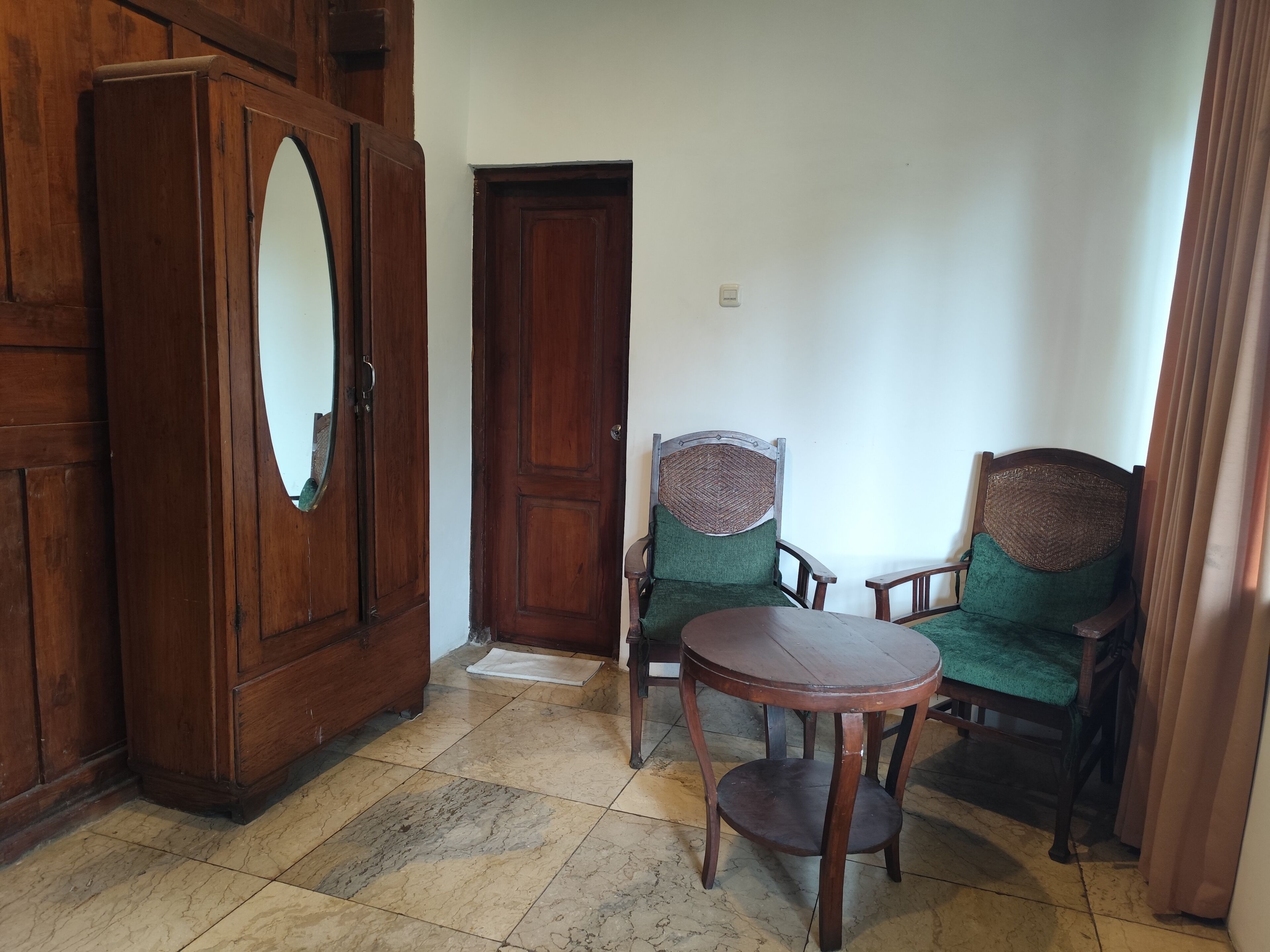 Family Double or Twin Room | Living area