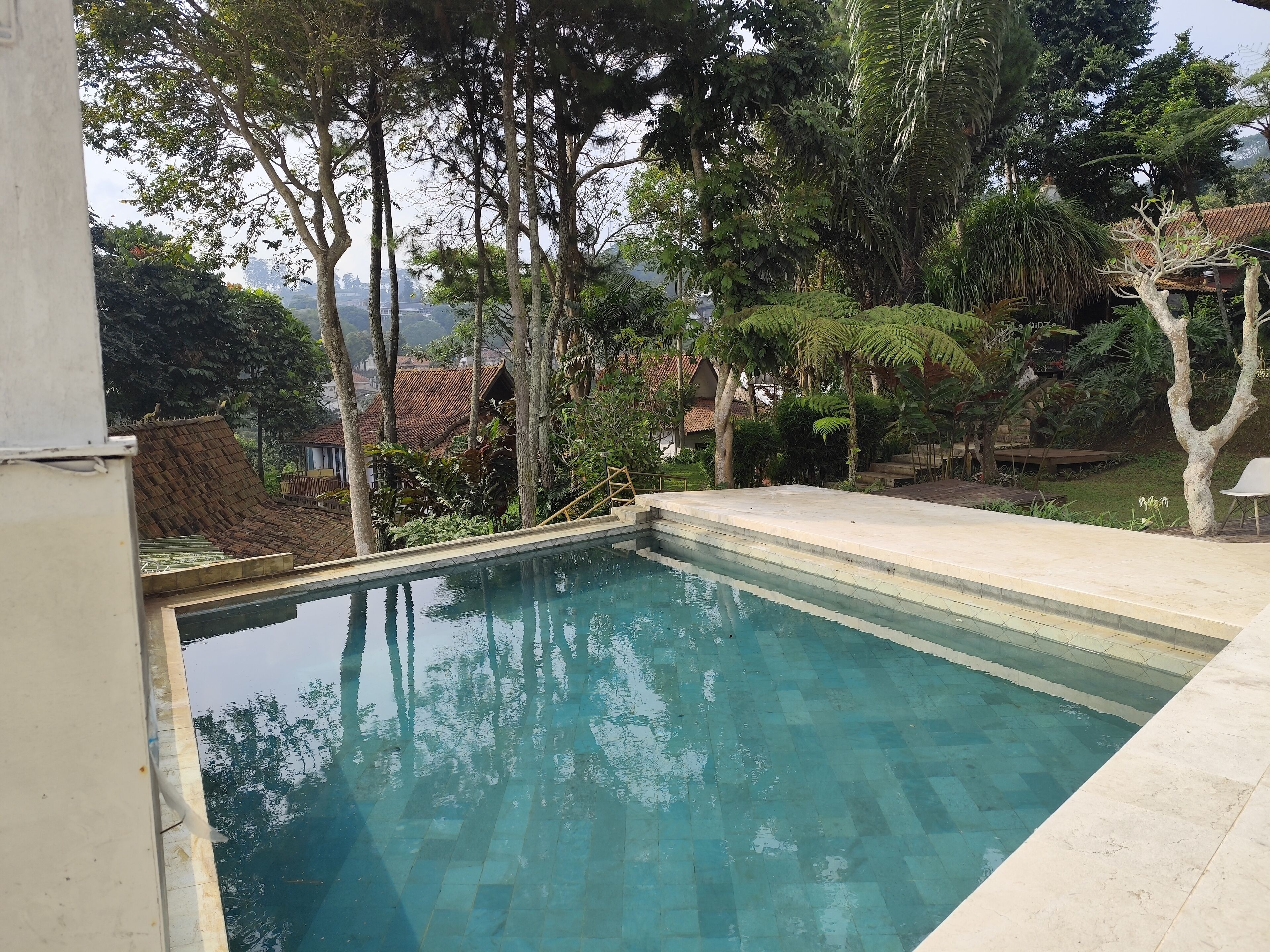 สระว่ายน้ำ