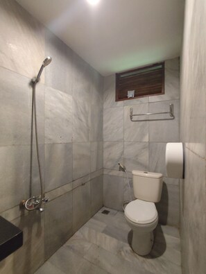 Family Double Room | Bathroom - Forest Resort Lembang (Bandung Barat)