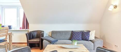 Fernseher, Stereoanlage