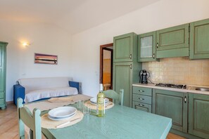 Apartment, 1 Schlafzimmer, Balkon, Meerblick | Innenbereich