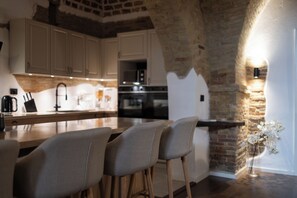 Free daily continental breakfast  - Amber Hotel Italy (Villalfonsina)