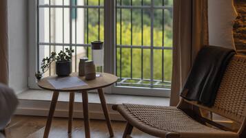 Doppelzimmer, Blick auf den Weinberg | Schallisolierte Zimmer, Bügeleisen/Bügelbrett, kostenloses WLAN