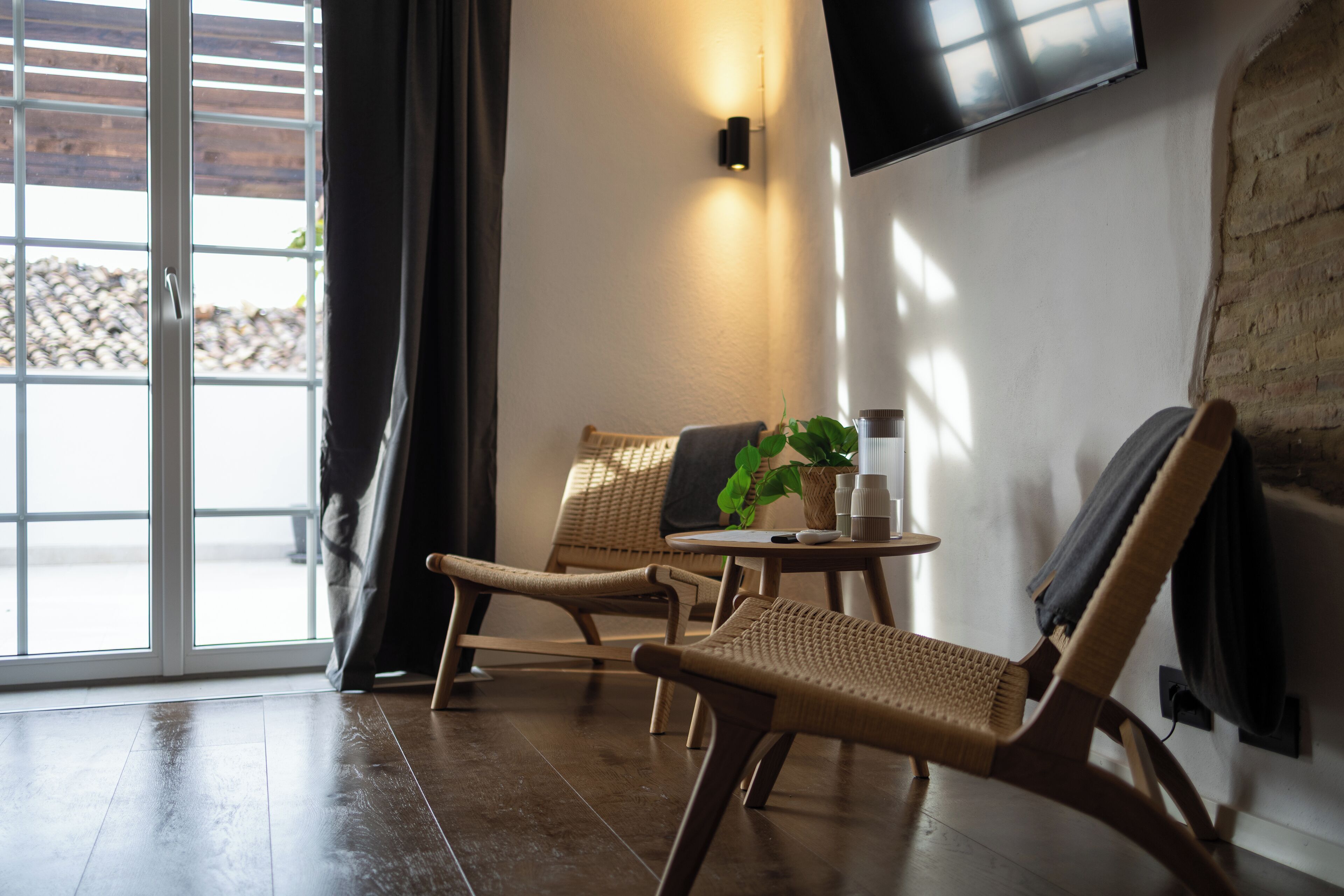 Double Room, Mountain View | Soundproofing, iron/ironing board, free WiFi, bed sheets