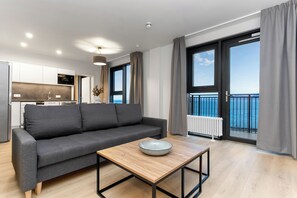 Laptopgeeigneter Arbeitsplatz, Bügeleisen/Bügelbrett, kostenloses WLAN