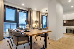 Exclusive Apartment | Private kitchen | Full-sized fridge, oven, dishwasher, cookware/dishes/utensils - EIR Apartments by Heimaleiga (Reykjavík)
