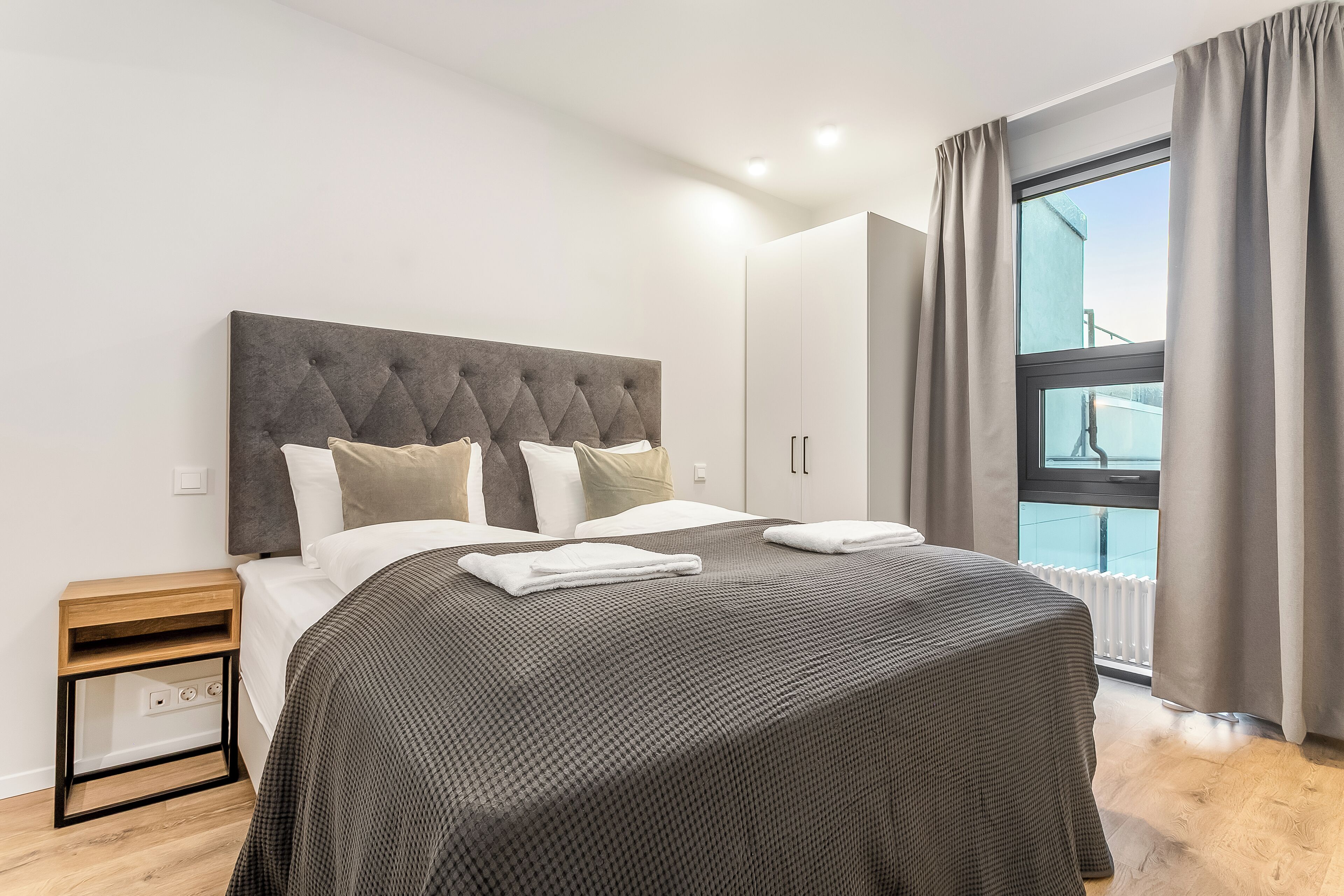 Premium-Apartment | Laptopgeeigneter Arbeitsplatz, Bügeleisen/Bügelbrett, kostenloses WLAN