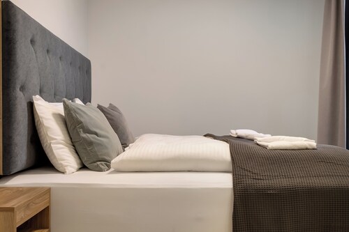 EIR Apartments by Heimaleiga