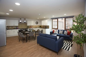 Shared kitchen - Student Only Tudor Place (Chester)