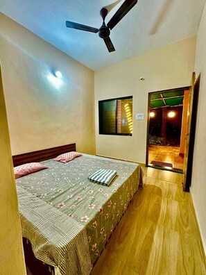 Superior Single Room | Free WiFi - The Village Retreat (Alibag)