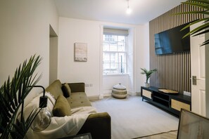 Căn hộ, 2 phòng ngủ | Khu phòng khách