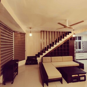 Living area - The Lans Mist- A Perfect Getaway for your Vacation (Doba)