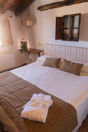 Double or Twin Room, Patio - CASA RURAL & SPA LA GRAJA (Chinchón)