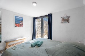 مكواة/لوح كي وواي فاي وملاءات أسرّة