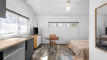 Fer et planche Ă repasser, Wi-Fi, draps fournis