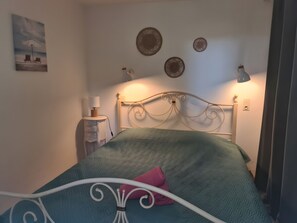 مكواة/لوح كي وواي فاي وملاءات أسرّة