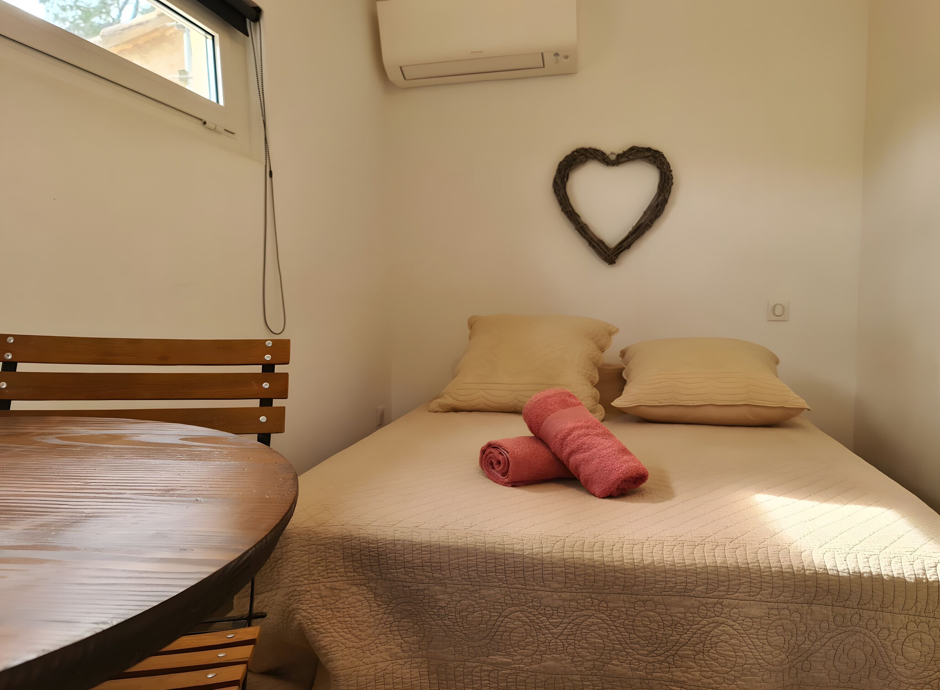 Bügeleisen/Bügelbrett, WLAN, Bettwäsche