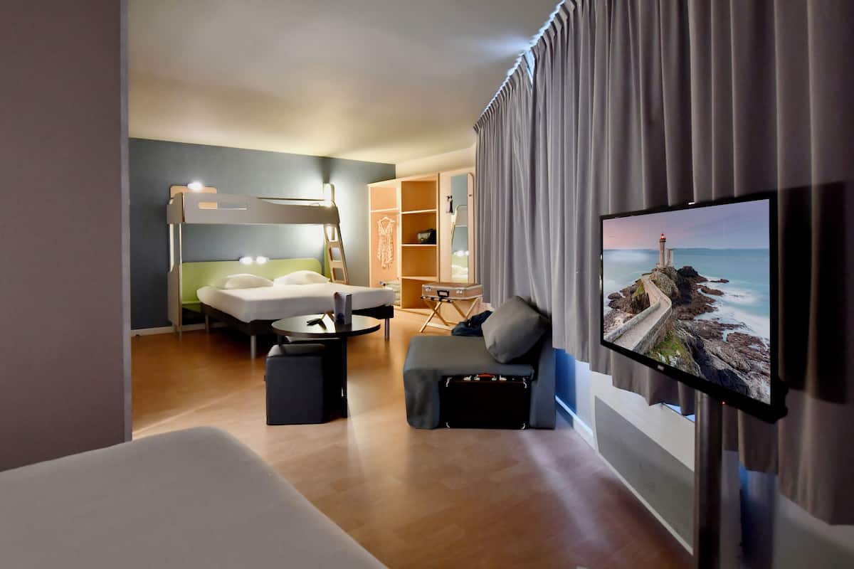 Family Room, 2 Katil Kelamin (Double) | Bilik Mandi | Kelengkapan dandanan diri mesra alam