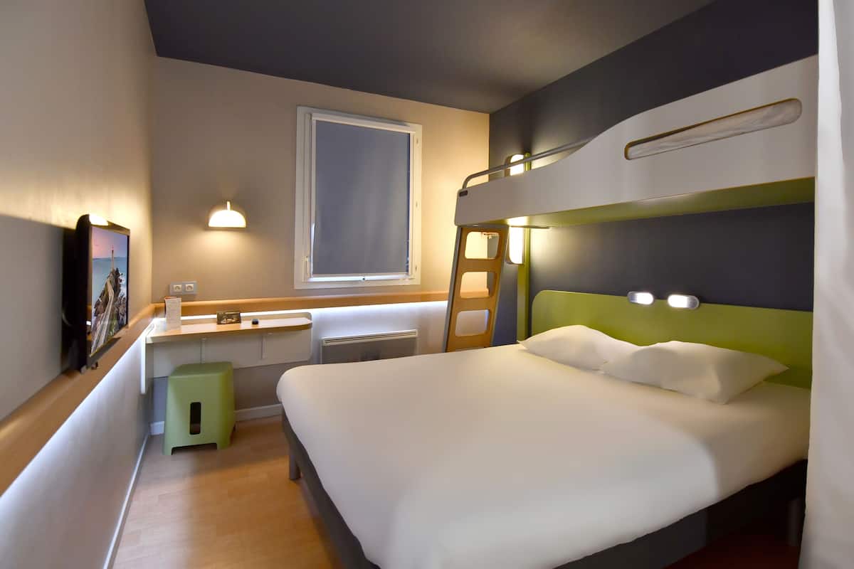 Triple Room, 1 Katil Kelamin (Double) | Seterika/papan seterika, Wi-fi percuma