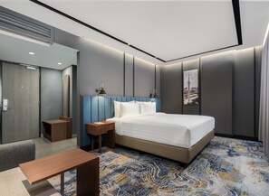 Classic Room, 1 King Bed | Desk, soundproofing, free WiFi, bed sheets - Mercure Jakarta Grogol (Jakarta)