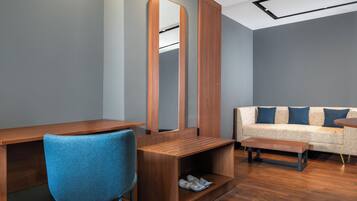 Family Room, Multiple Beds | Living area