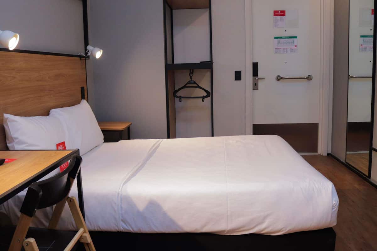 Standard Room, 1 Double Bed, Accessible | Free WiFi