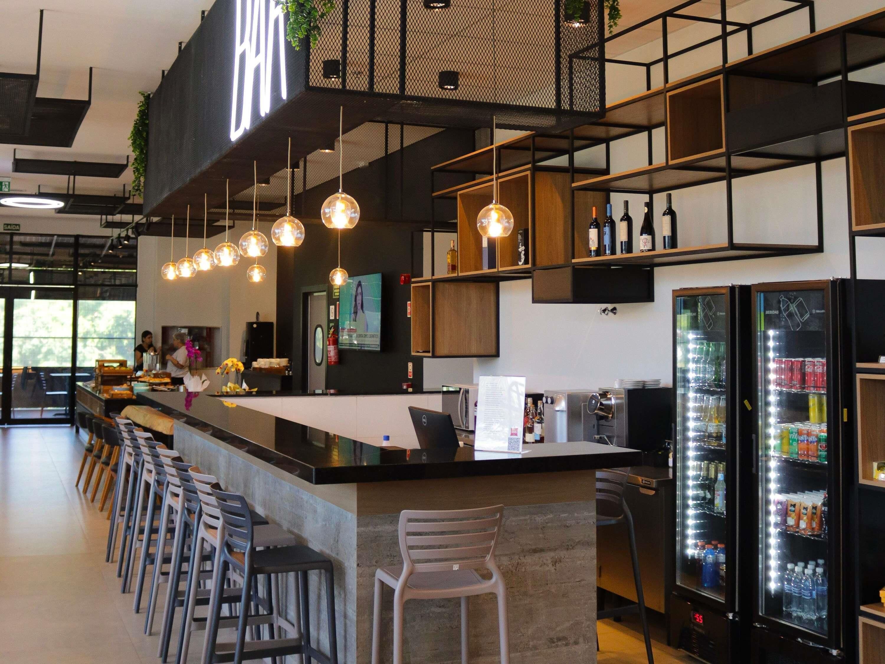 Bar (en el alojamiento)