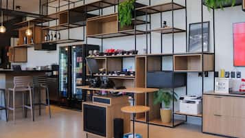 Bar (en el alojamiento)