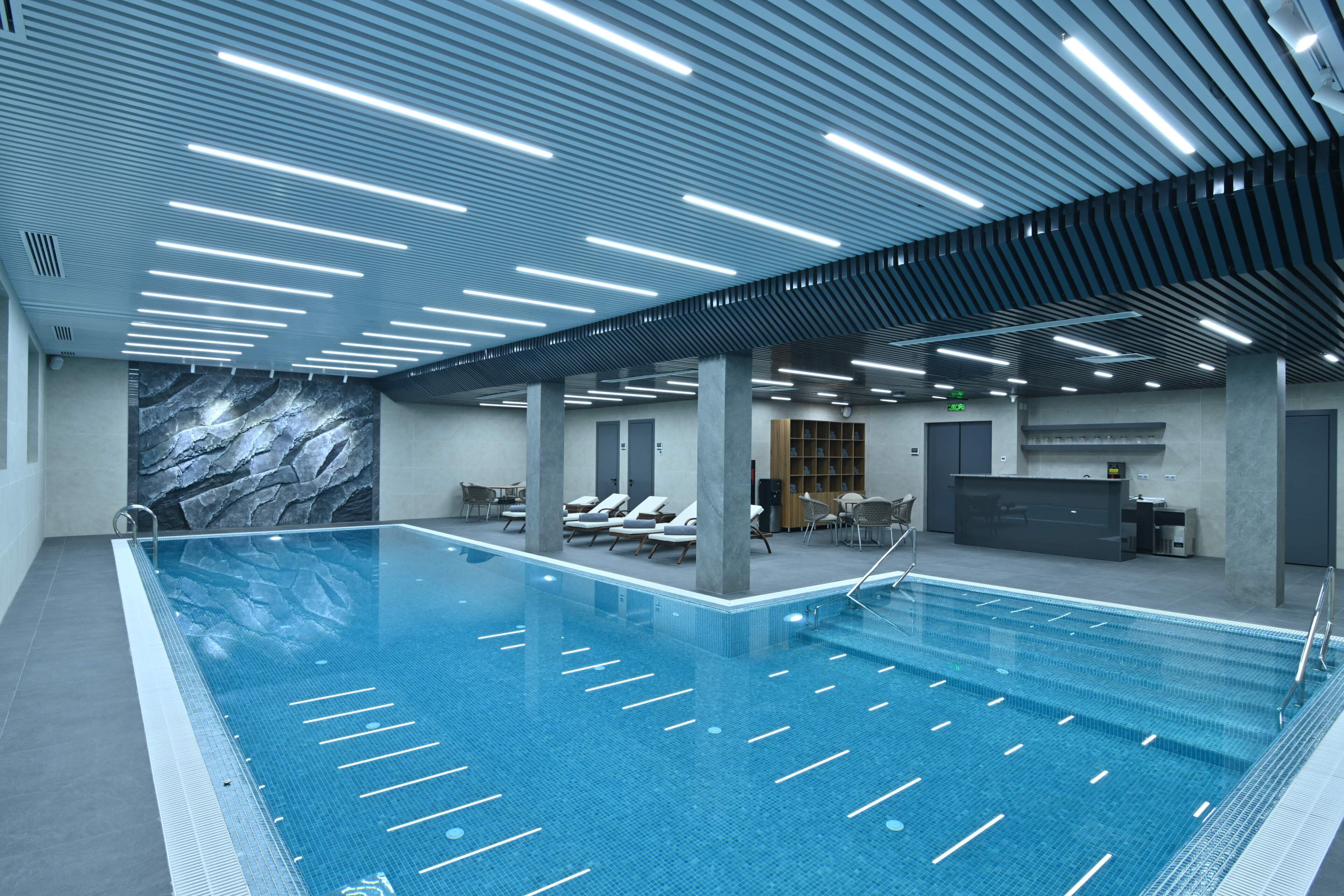 2 indendørs pools