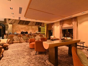 Bar (on property) - Mercure Tashkent North (Tashkent)