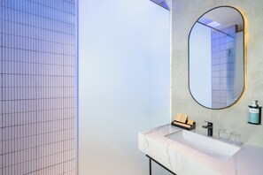 Deluxe Room, 1 King Bed - Novotel Jakarta Pulo Mas (Jakarta)