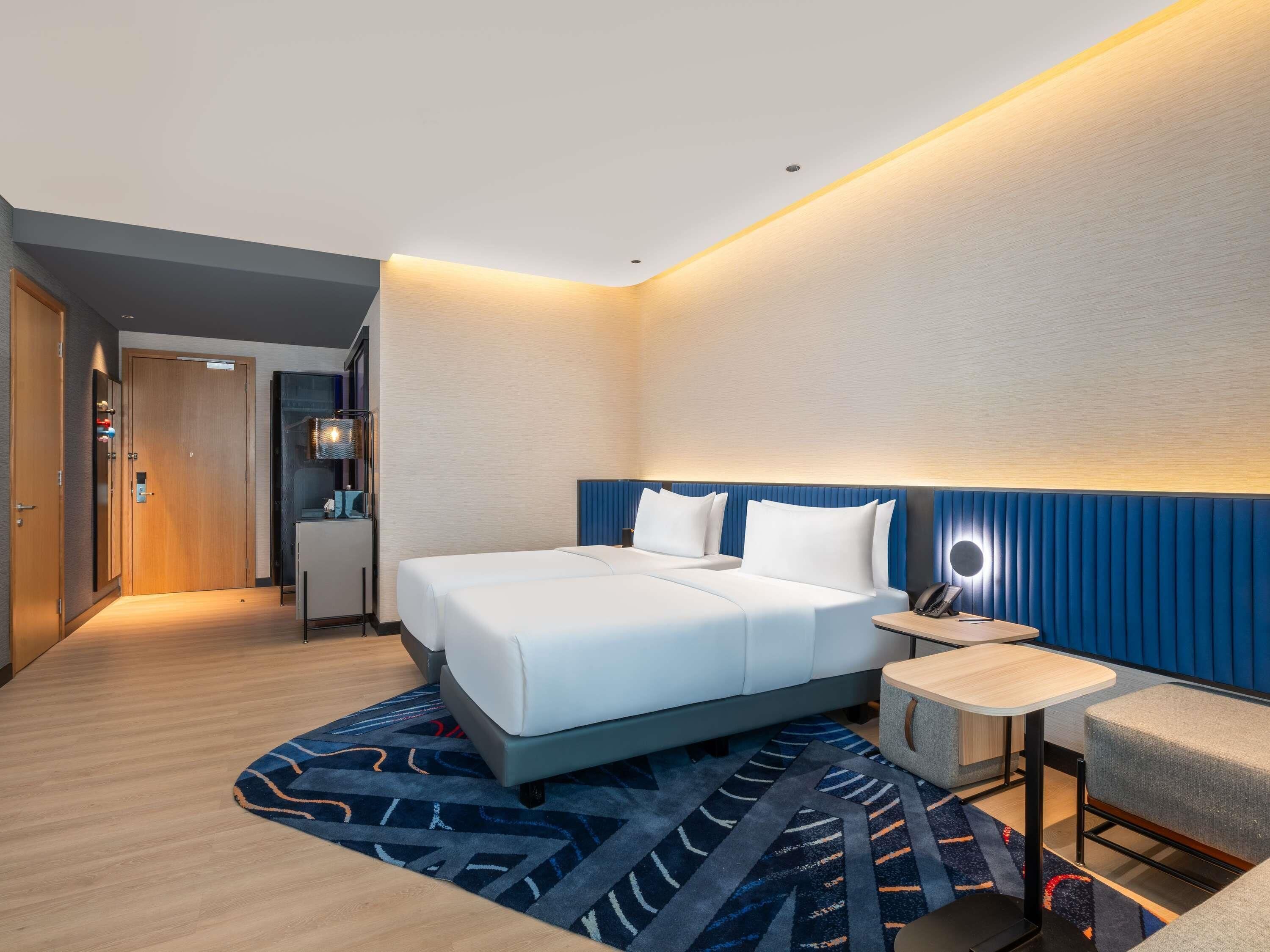 Executive Room, 2 Twin Beds | Premium bedding, in-room safe, laptop workspace, blackout drapes