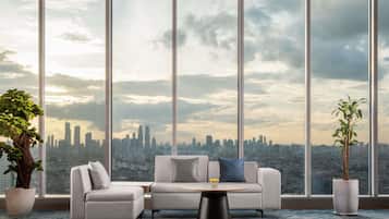 2 bares, salón en el lobby