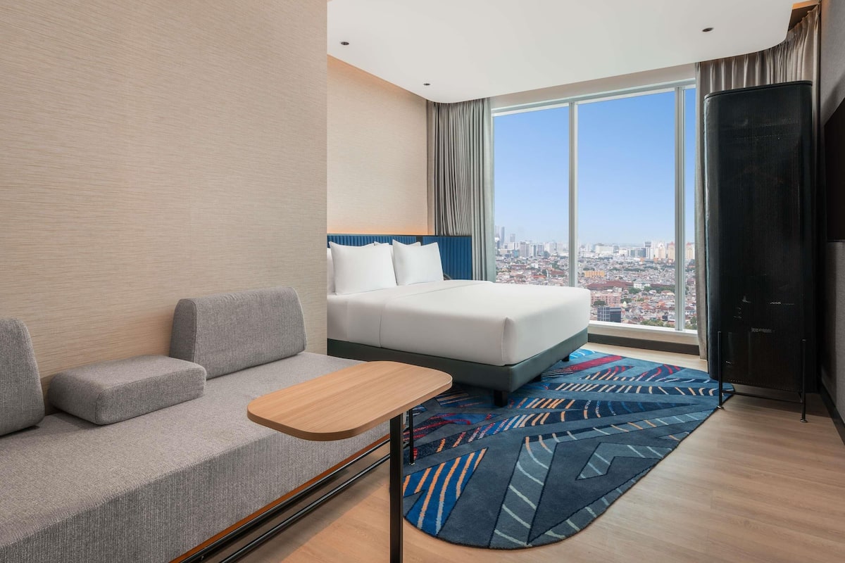 Deluxe Room, 1 King Bed