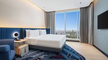 Habitación superior, 1 cama de matrimonio grande | Ropa de cama de alta calidad y caja fuerte