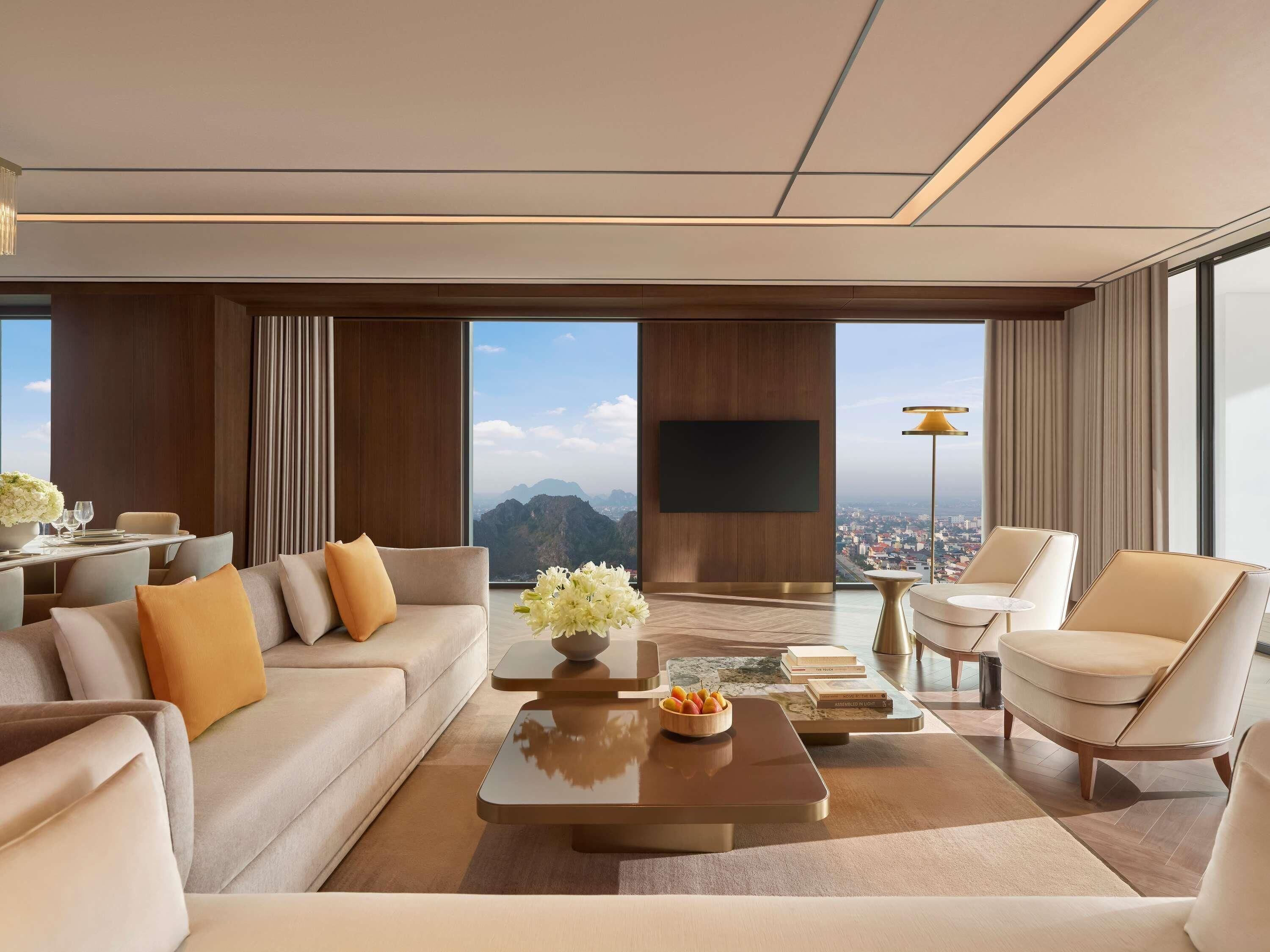 Presidential Suite, 1 King Bed, Club Lounge Access, Mountain View | Premium bedding, free minibar items, in-room safe, desk