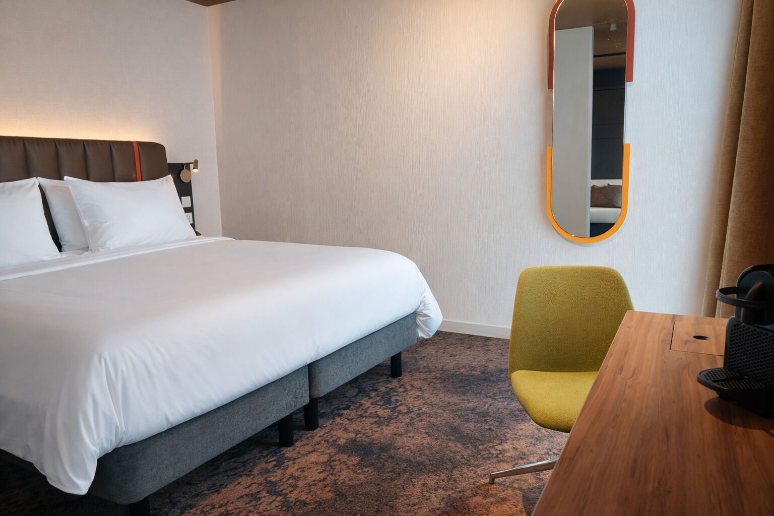 Suíte luxo, 2 camas de casal | Wi-Fi de cortesia