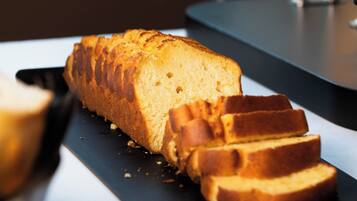 Frokostbuffé hver dag (EUR 20 per person)