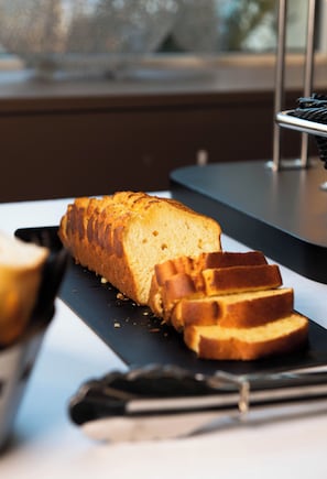 Desayuno buffet diario (EUR 20 por persona)