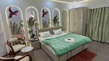 ๊ฐ์ด ์นจ๋, ๋ฌด๋ฃ WiFi, ์นจ๋ ์ํธ