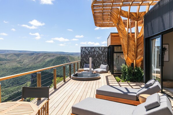 Suite, 2 Bedrooms | Premium bedding, Tempur-Pedic beds, in-room safe, free WiFi - Mantis Hiddn In Addo (Gqebergha)