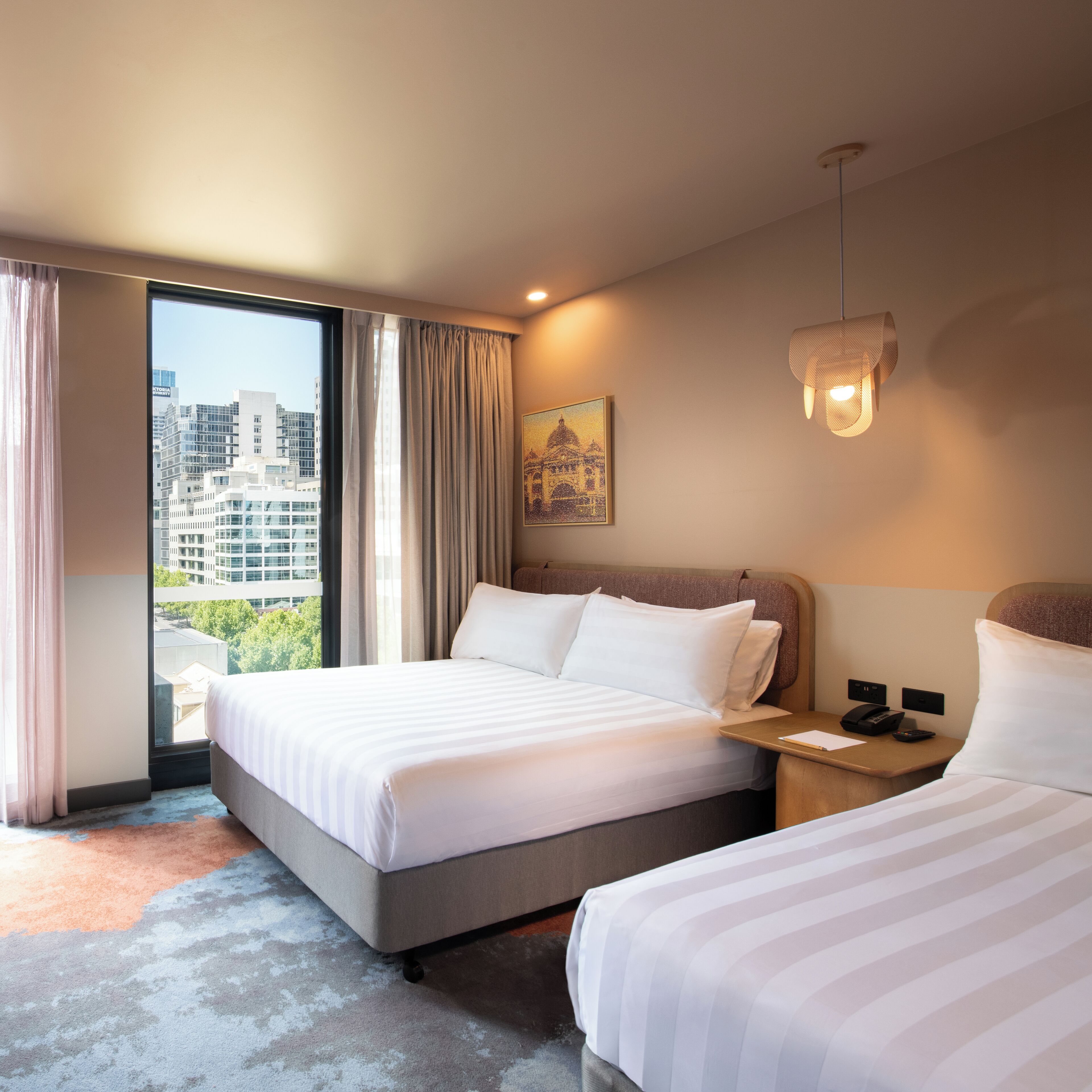 Chambre Supérieure, 2 lits doubles, vue ville | Coffres-forts dans les chambres