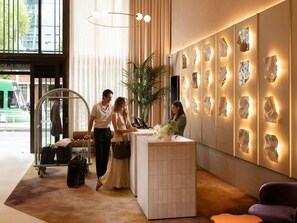 Exterior - Mercure Melbourne La Trobe Street (WEST MELBOURNE)