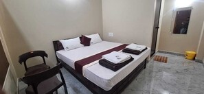 Deluxe szoba | Íróasztal, laptophoz jól használható munkafelület és ingyenes wifi