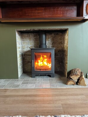 Interior - Chic Seaside Escape - Steps to Viking Bay & Town (Broadstairs)